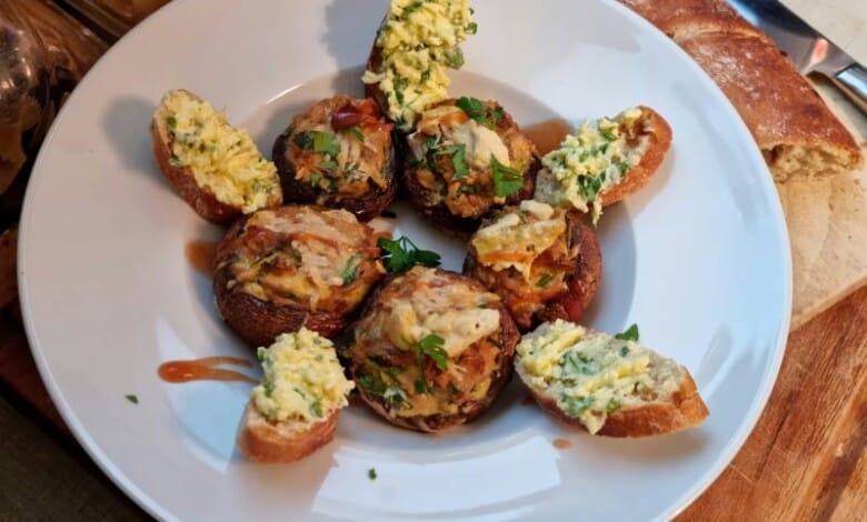 gefüllte Champignons mit Brot